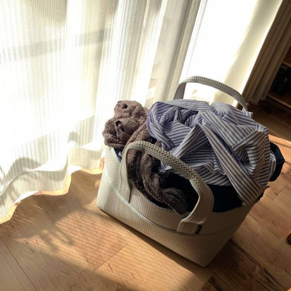 夫婦2人のランドリーボックスにぴったり！ たっぷり入るのに軽い、丸洗いもできるトートバッグ[PR]