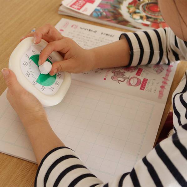 もうすぐ入学、進級！春休み中に親がやっておくことメモ～新学期の準備号～[PR]