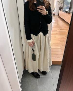 旅行や普段使いにも大活躍！着こなしも素敵な、暮らしのインスタグラマーさん達が選ぶ「Agreable 牛革2wayスマホストラップ」[PR]