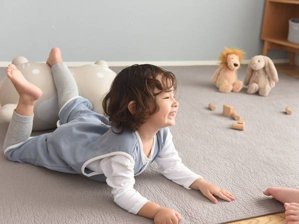 イブルがあれば食べこぼしてもセーフ！ ベビーやペットとの暮らしに役立つ、新作イブル特集