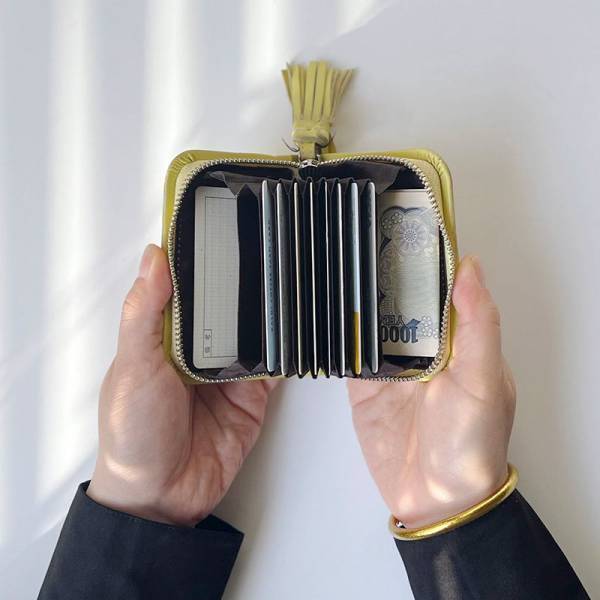 コンパクト＆ルックス重視派さんも納得！ミニ財布として使えるカードケースがアンジェ本店限定で復活登場[PR]