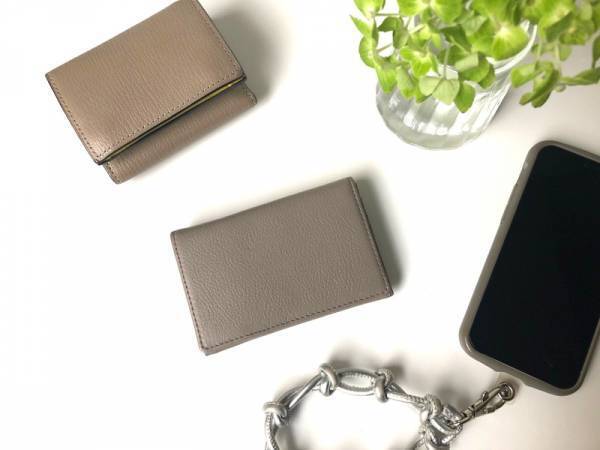 春はファッション小物もアップデートを。シンプルで使い勝手の良い「bom moment 本革 名刺入れ」[PR]