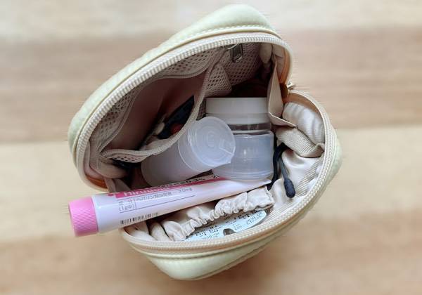 小さな子どもとの帰省や旅行に、bon moment（ボンモマン）のトラベルアイテムシリーズですっきり荷造り。[PR]