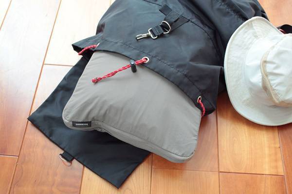 リュック1つで旅に出よう！かさばる子どもの衣類もコンパクトに。「圧縮トラベルポーチ」を使って実際にパッキングしてみました。[PR]