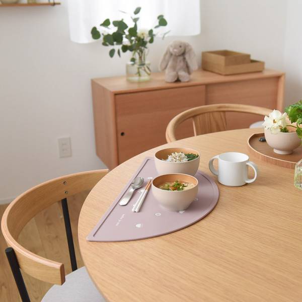 離乳食・幼児食であわてない、やさしい時間のつくり方。お食事シリコンビブ＆お子様ランチョンマット新登場[PR]