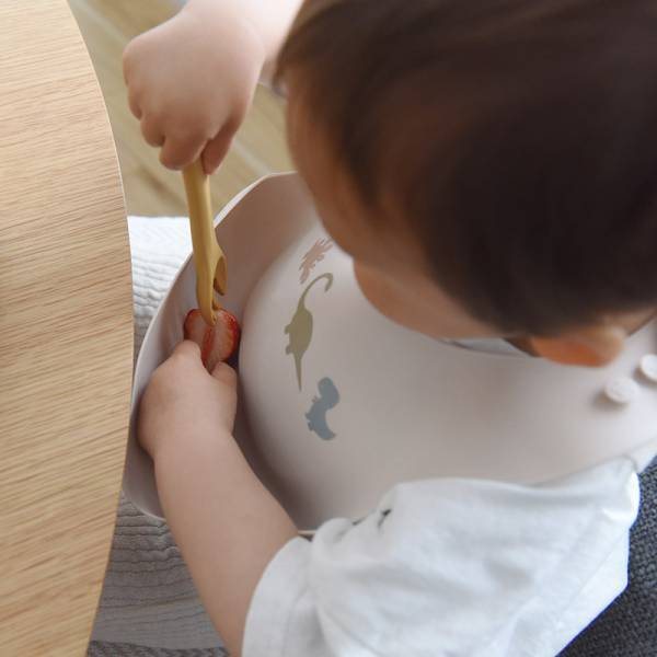 離乳食・幼児食であわてない、やさしい時間のつくり方。お食事シリコンビブ＆お子様ランチョンマット新登場[PR]