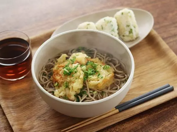 麺には麺専用のうつわを。軽くて割れないニュアンスカラーの「麺どんぶり鉢」が登場