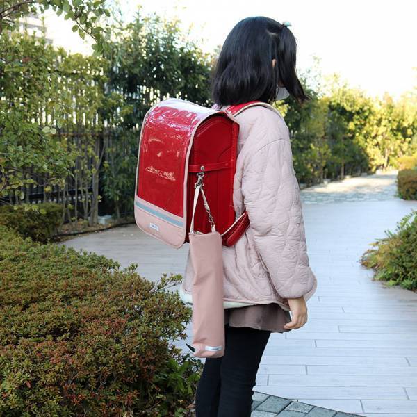 小学生ママスタッフも愛用中！大人かわいいニュアンスカラーの「ランドセルカバー」久々の再入荷[PR]