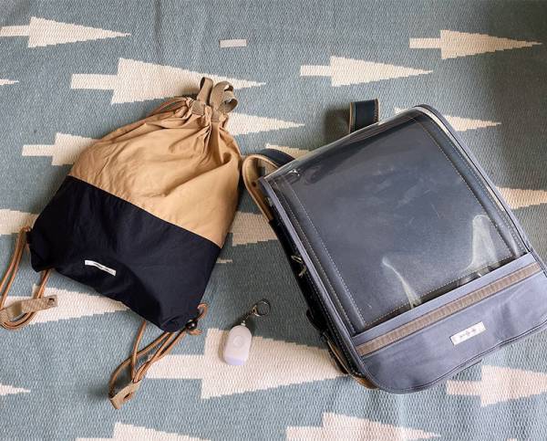 小学生ママスタッフも愛用中！大人かわいいニュアンスカラーの「ランドセルカバー」久々の再入荷[PR]