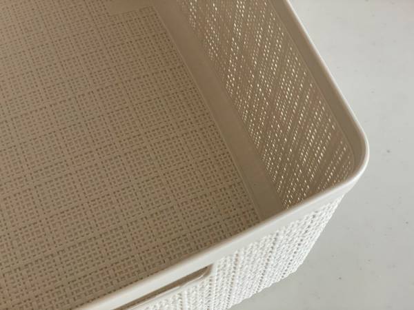 リサイクルプラで作られた、サステナブルな収納ボックス 「Jute バスケット」。[PR]