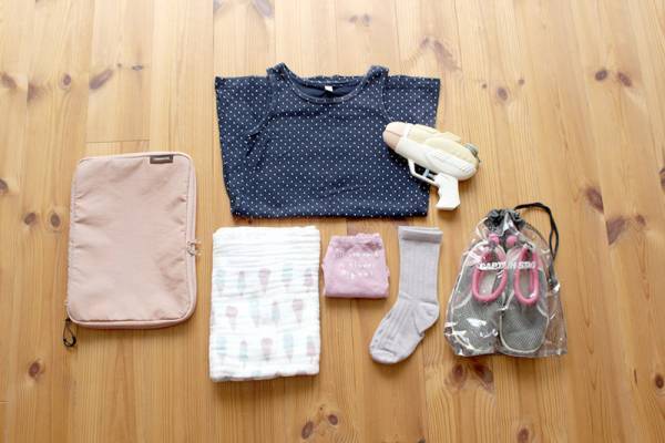 子連れ帰省の荷物、どこまで小さくなる？「圧縮できるトラベルポーチ」使ってみました[PR]