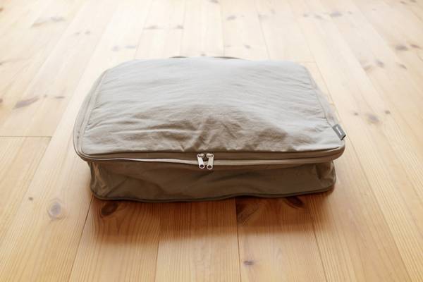 子連れ帰省の荷物、どこまで小さくなる？「圧縮できるトラベルポーチ」使ってみました[PR]