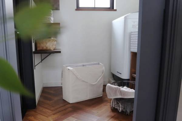 絡まる洗濯ハンガーのお悩み解決！ランドリーグッズをすっきりしまえる、ボンモマンのNEW収納ボックス登場[PR]