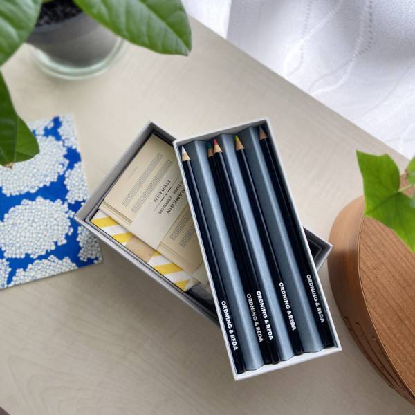 お気に入りをそっと入れたい、ぬくもりの紙製「PLEATS BOX デスクオーガナイザー」[PR]