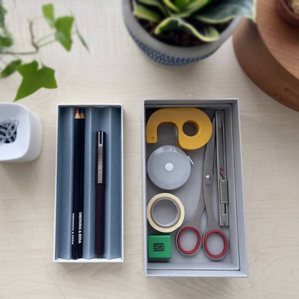 お気に入りをそっと入れたい、ぬくもりの紙製「PLEATS BOX デスクオーガナイザー」[PR]