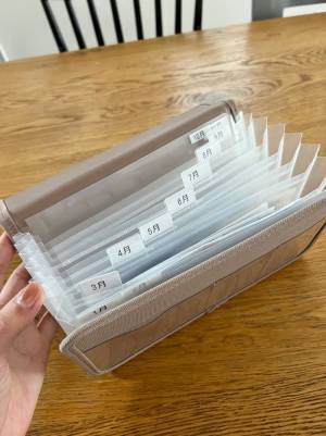 必要な書類は全部ひとまとめ！探し物が減る「がばっと開いて見やすい書類収納ケース」インスタグラマーさんの使用レポ[PR]