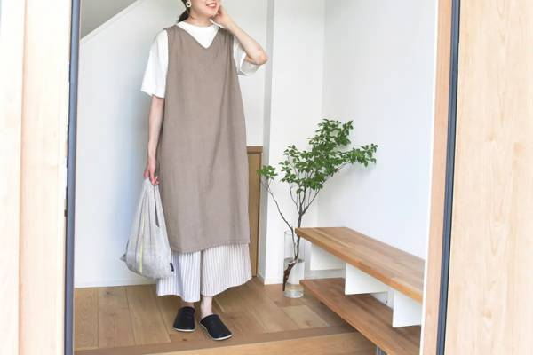 さらばビショ濡れ！傘レベルの強撥水かっぽう着に、涼しく着られる「袖なし」デザインがbon moment luxeから新登場！[PR]