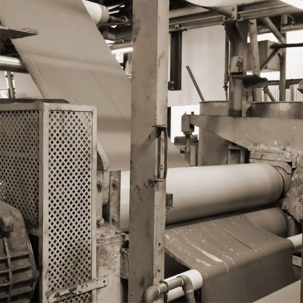 さらばビショ濡れ！傘レベルの強撥水かっぽう着に、涼しく着られる「袖なし」デザインがbon moment luxeから新登場！[PR]