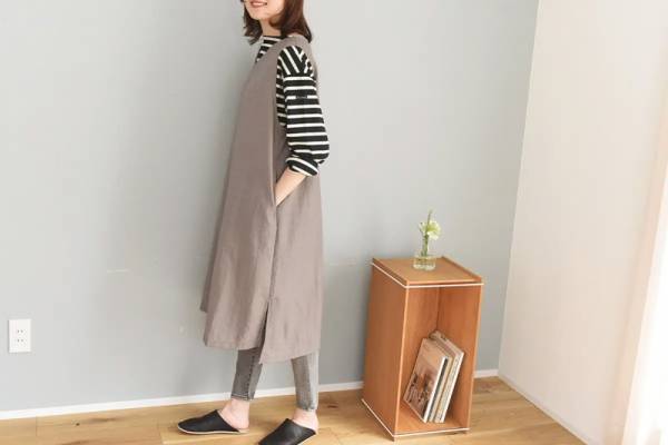 さらばビショ濡れ！傘レベルの強撥水かっぽう着に、涼しく着られる「袖なし」デザインがbon moment luxeから新登場！[PR]