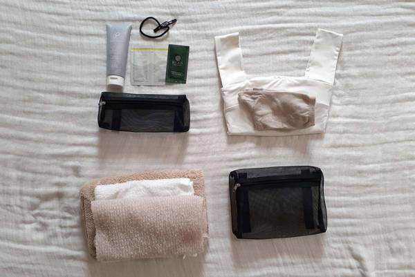 「あれどこしまったっけ…？」がなくなる!? つなげて、吊り下げて使える「4in1トラベルポーチ」