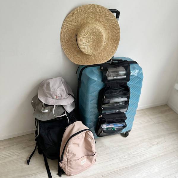 「あれどこしまったっけ…？」がなくなる!? つなげて、吊り下げて使える「4in1トラベルポーチ」