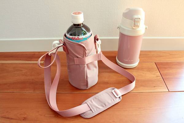 お気に入りの水筒をキズから守る。「kukka ja puu（クッカヤプー）の水筒カバー」[PR]