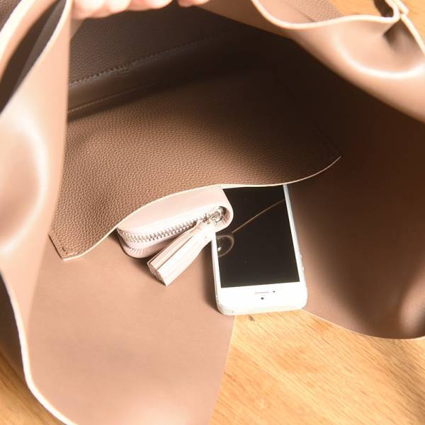 このバッグ都合よすぎる！通勤からハレの日まで「kauliina　Vカットトート」[PR]