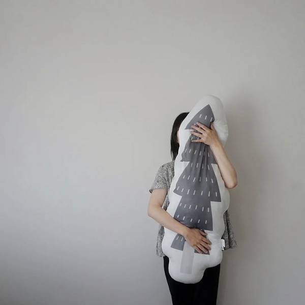 【久々の再入荷】ギュッとすればひんやり～。この夏、家族で取り合いになる接触冷感抱き枕。インスタグラマーさんもお気に入りです[PR]