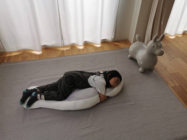 【久々の再入荷】ギュッとすればひんやり～。この夏、家族で取り合いになる接触冷感抱き枕。インスタグラマーさんもお気に入りです[PR]