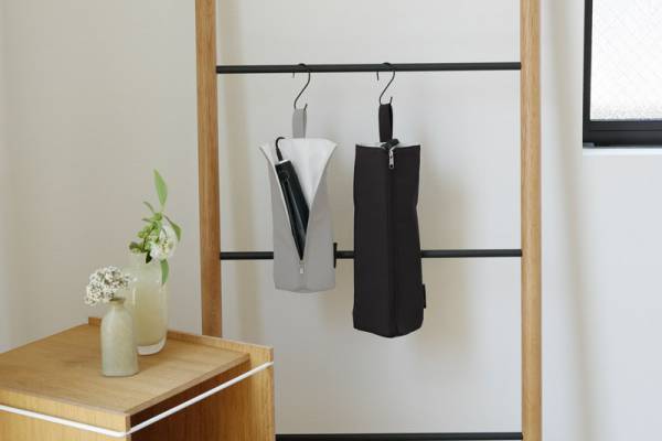 新色＆ショートタイプNEW登場！アツアツアイロンをサッとしまえる「ヘアアイロンポーチ」新作のスタッフ使用レポ[PR]