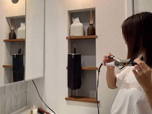 新色＆ショートタイプNEW登場！アツアツアイロンをサッとしまえる「ヘアアイロンポーチ」新作のスタッフ使用レポ[PR]