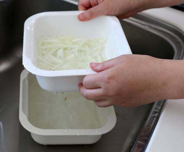 洗い物が減った～！ バッド・ざる・蓋がセットになった「コランダー」が超優秀