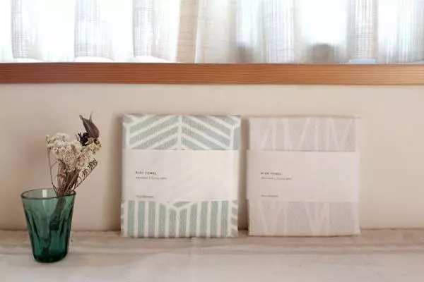 食器の拭き上げ、最後までピカッピカ!ずーっと水を吸う「bon moment お皿拭きクロス」