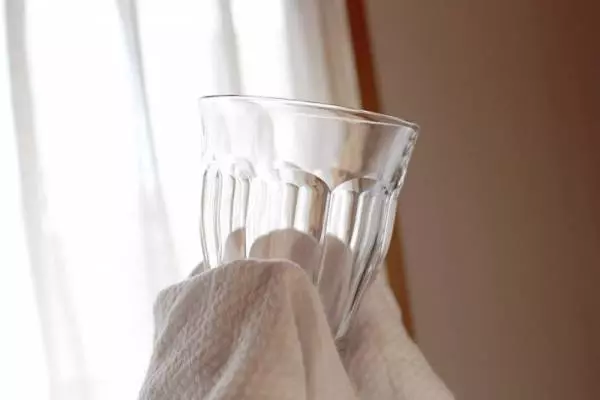 食器の拭き上げ、最後までピカッピカ!ずーっと水を吸う「bon moment お皿拭きクロス」