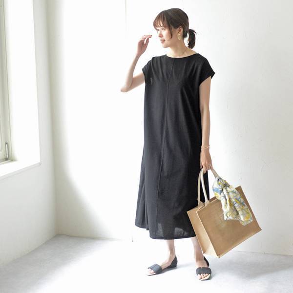 汗ばむ暑さを悟らせない。きちんと見えて「こっそり涼やか」大人の夏トップス集合！[PR]