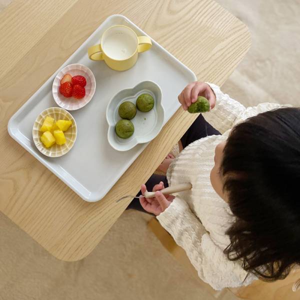 全カラー揃いました！夏休みにも活躍◎「滑らない＆レンジで熱くならないトレイ」愛用スタッフの声[PR]