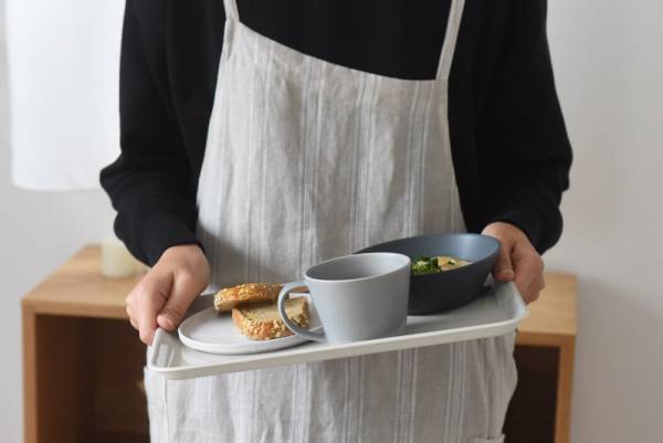 全カラー揃いました！夏休みにも活躍◎「滑らない＆レンジで熱くならないトレイ」愛用スタッフの声[PR]