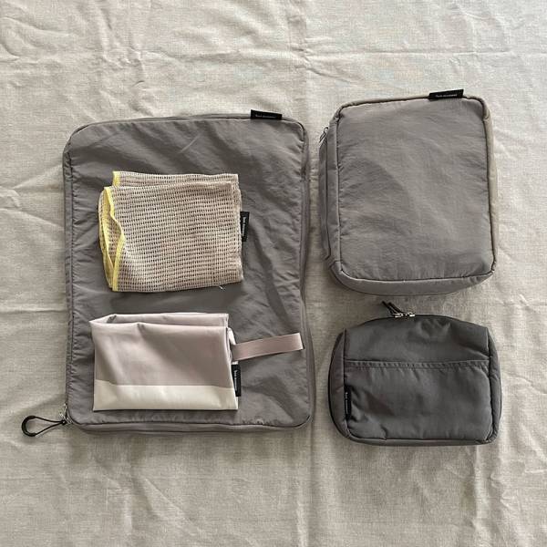 え！これガジェットポーチ？！女性が持ちたくなるキレイめデザインガジェットポーチ登場。スタッフの使用レポ～旅行編[PR]