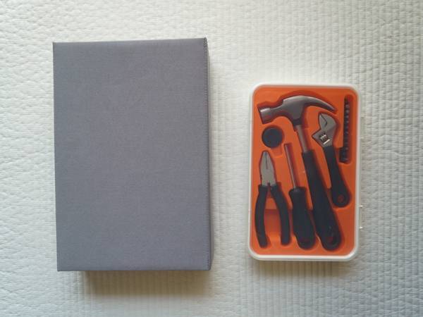 立てて見せ置き＆サッと取り出せる、大人のお道具箱「ツール収納ボックス」。愛用スタッフはこう使っています！[PR]