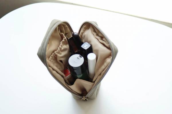 縦型サイズに新色が仲間入り！「bon moment（ボンモマン）整理ができる化粧ポーチ」愛用スタッフの声[PR]