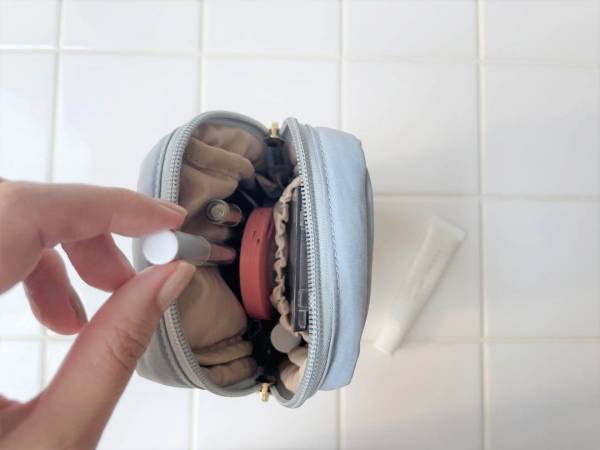 縦型サイズに新色が仲間入り！「bon moment（ボンモマン）整理ができる化粧ポーチ」愛用スタッフの声[PR]