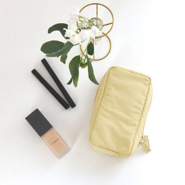 縦型サイズに新色が仲間入り！「bon moment（ボンモマン）整理ができる化粧ポーチ」愛用スタッフの声[PR]