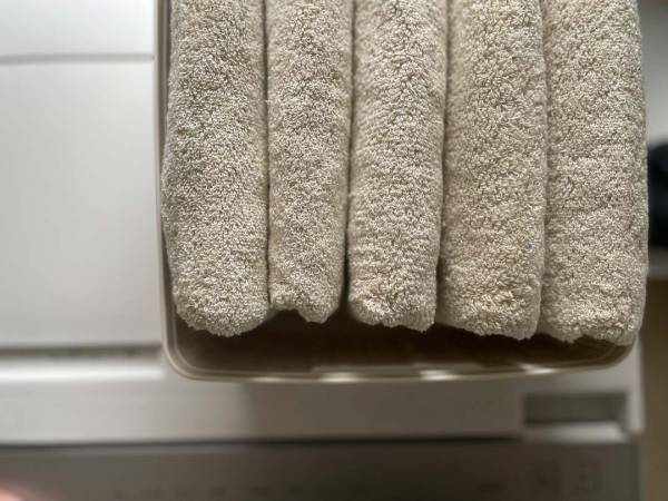 ついに見つけた！理想のループ付きスリムバスタオルはbon momentのシトロンベージュ。[PR]
