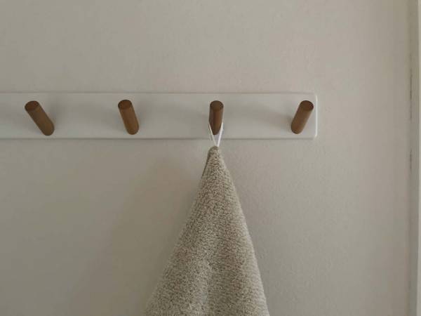 ついに見つけた！理想のループ付きスリムバスタオルはbon momentのシトロンベージュ。[PR]