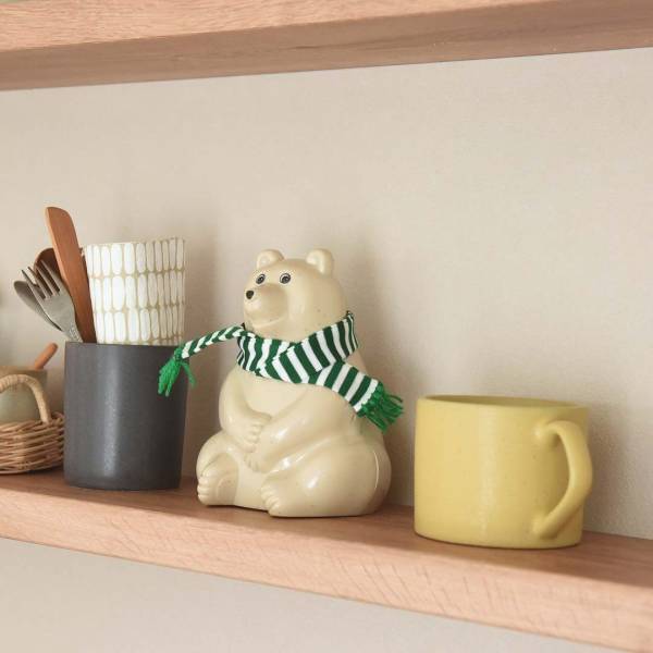 今年こそわが家に！2023年限定カラーが北欧フィンランドから上陸「白くま貯金箱」マフラー付き予約会[PR]