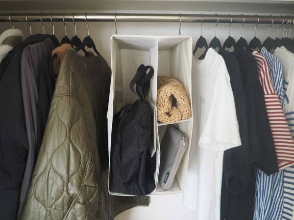 狭いクローゼットに収納が増やせる！ボンモマンから新登場した、「ハンギングラックシリーズ」[PR]