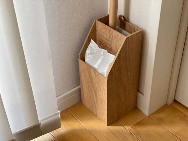 お気に入りのフローリングワイパースタンドを迎えて、お掃除の時間をやりくり上手に。[PR]