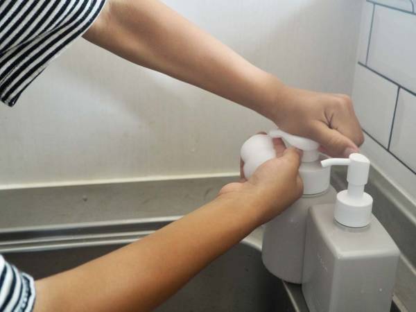 揃えて並べれば統一感アップ！bon momentの「詰め替えボトル」なら、生活感をなくして置ける[PR]