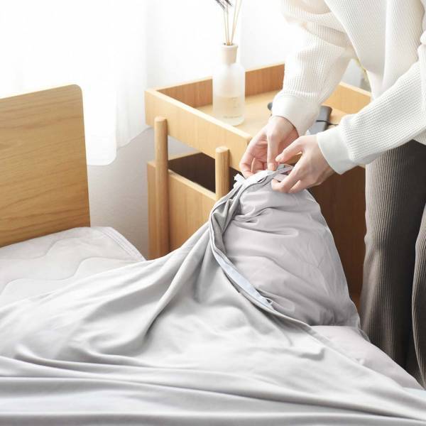 これが令和の羽毛布団！？新時代、ふわっと軽くて洗える「人工羽毛布団」が今年も入荷[PR]