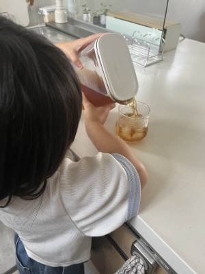 子どもでも使いやすい！「マーナ（MARNA）ウォーターピッチャー1.0L」がインスタグラマーさんに選ばれる理由[PR]